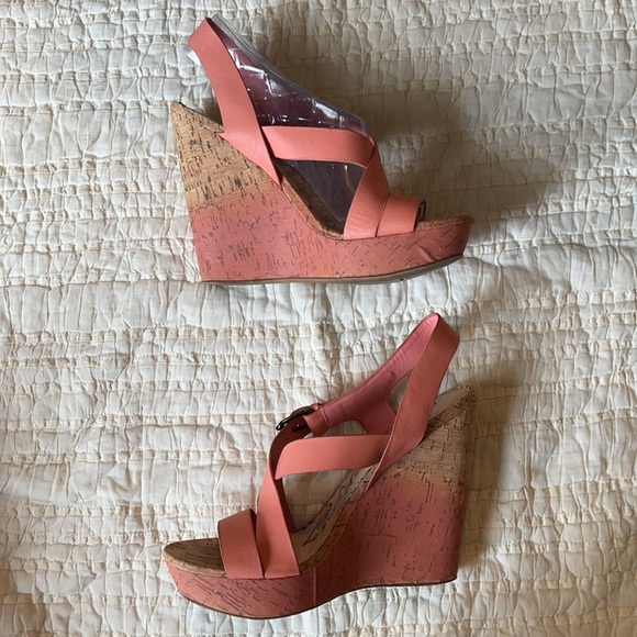 Worn 2x! Naughty Monkey Fade Away Wedge Sandals - Picture 3 of 9